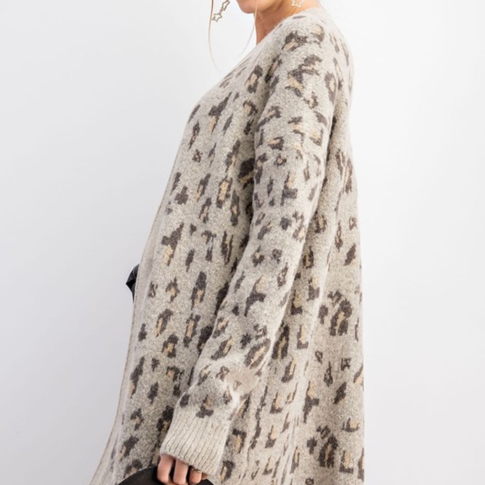 Last 1! NWT Leopard Print Cardigan Sweater - Picture 3 of 5